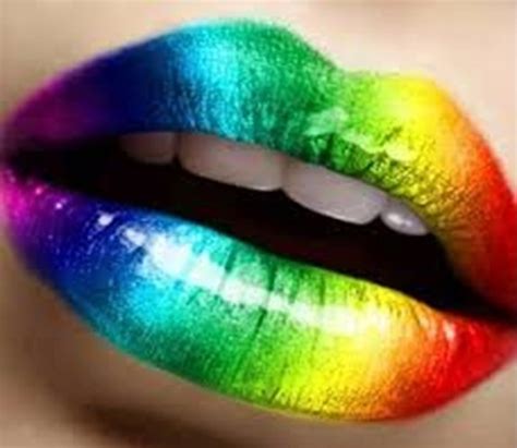 beso.arcoiris|Qué es un beso arcoíris y cómo hacerlo sin riesgos